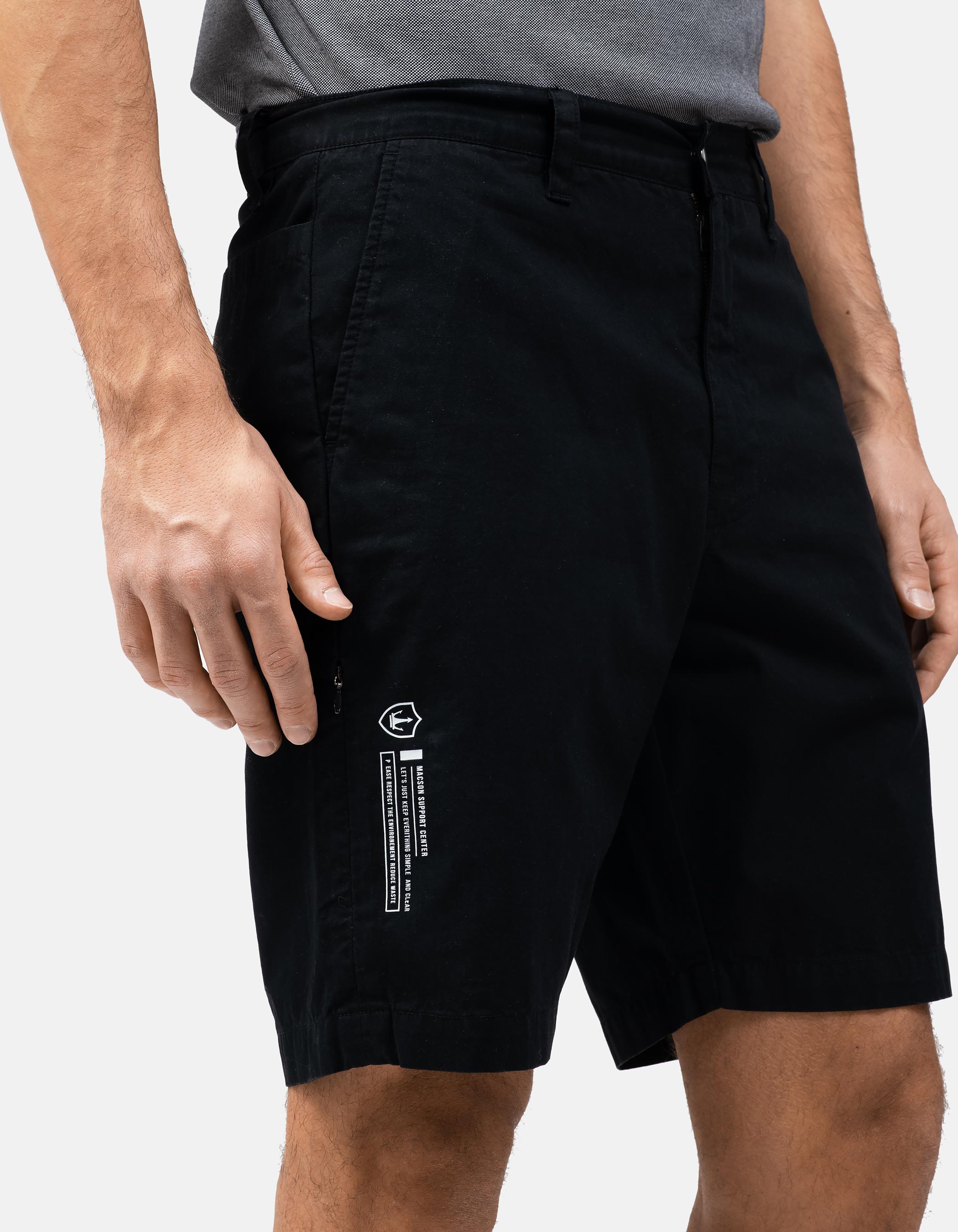 Bermuda shorts with hidden pocket 2