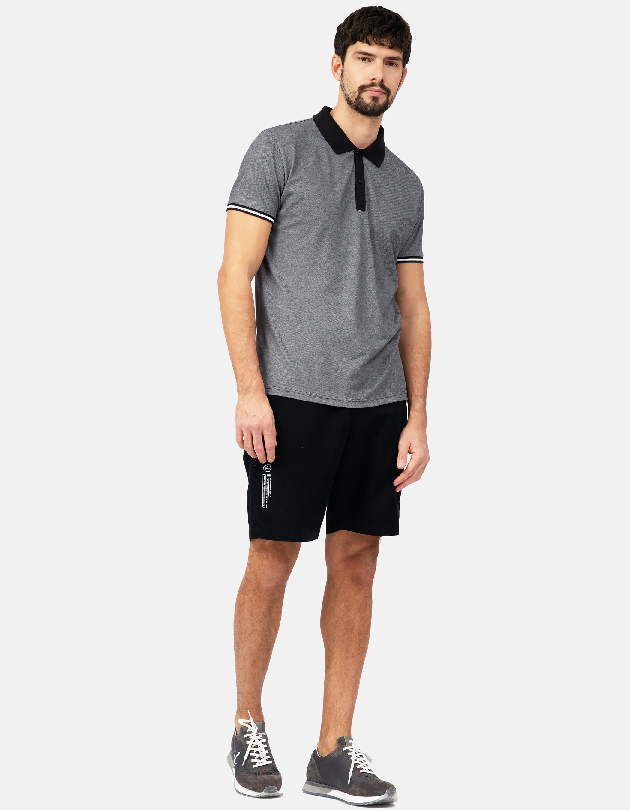 Bermuda shorts with hidden pocket 3